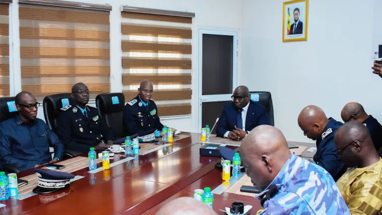 Visite du Ministre dans les services de la Police nationale